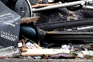 Berlin: Trwa usuwanie szkód po pęknięciu akwarium. Uratowane ryby trafiły do ZOO