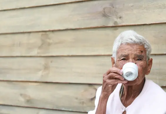 Picie kawy może zmniejszać ryzyko zachorowania na Alzheimera 