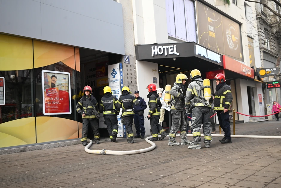 Požar u hotelu na terazijama 