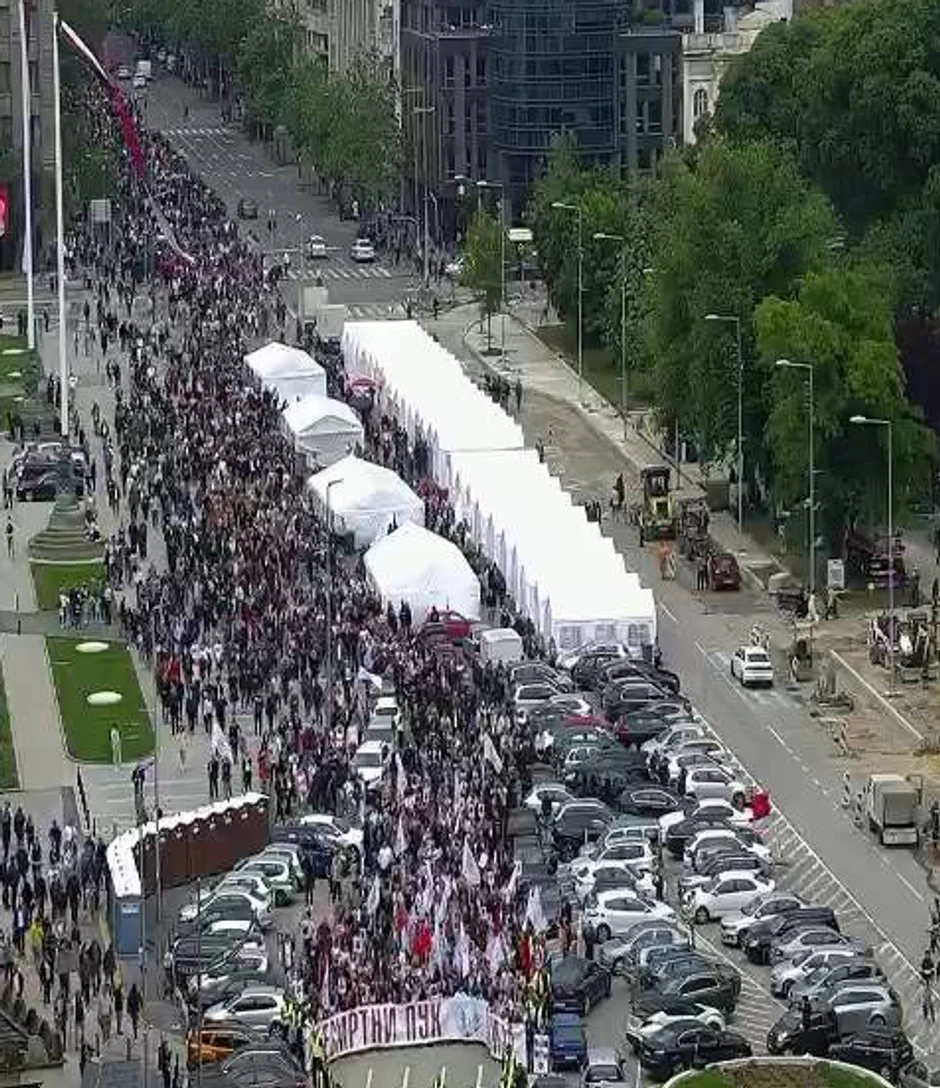 Besmrtni puk, Trg Nikole Pašića