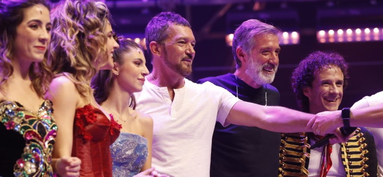 "Za chwilę będzie jak Mickey Rourke". Antonio Banderas skrytykowany za naciąganie twarzy. FOTO