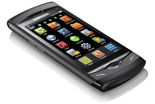 W telefonie Samsung Wave S8500 zamontowano ekran Super AMOLED. Wyświetla on bardzo jasny i kontrastowy obraz, który jest dobrze widoczny również wtedy, gdy na ekran patrzymy pod dużym kątem 