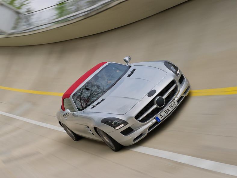 Zbliża się Mercedes SLS AMG w wersji Roadster
