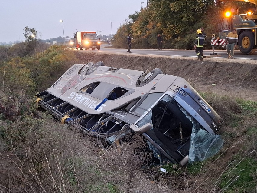 Sremska Mitrovica saobraćajna nesreća autobus