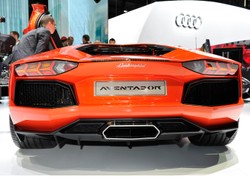 Tajemniczy Polak zamówił auto za ponad osiem milionów