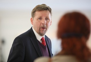 Marek Migalski ma raka jelita grubego. Ostrzega: kolonoskopię trzeba robić wcześniej