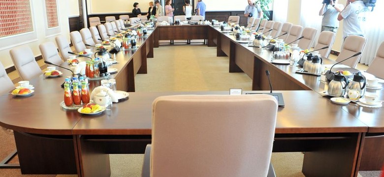 Niespodziewana propozycja PO. Rozmnożą rząd przez pączkowanie