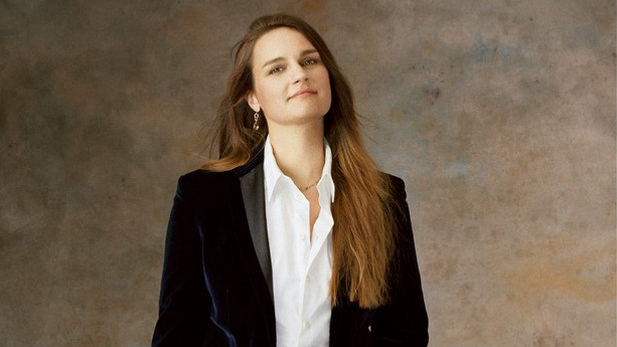 Madeleine Peyroux w Polsce. Artystka wystąpi 5 maja w Warszawie i dzień później w Chorzowie. Ważna informacja dla osób wybierających się na koncert do Warszawy: występ Madeleine Peyroux odbędzie się w Fabryce Trzciny. Miejsce chorzowskiego koncertu pozostaje bez zmian.