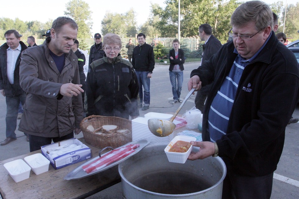 SANDOMIERZ POWÓDŹ PREMIER TUSK