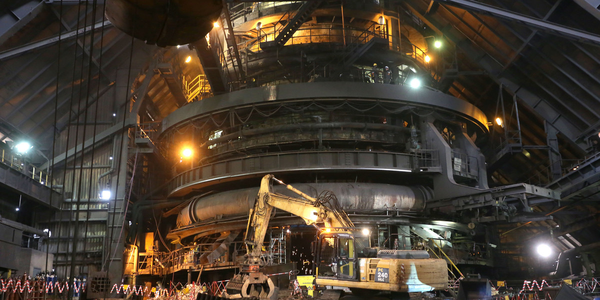 Firma ArcelorMittal rozpoczęła wygaszanie wielkiego pieca w swojej hucie w Krakowie