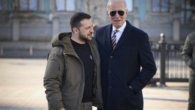 Wołodymyr Zełenski i Joe Biden w Kijowie