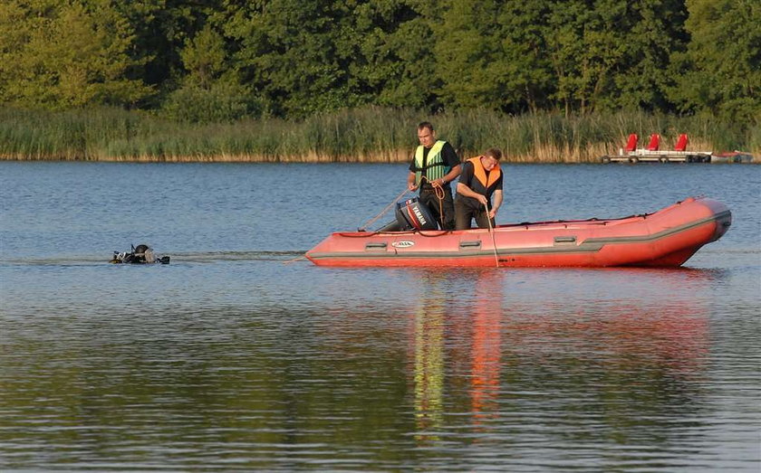 Spadł z materaca i utonął