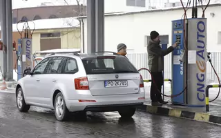 CNG, czyli paliwo bez akcyzy! Wyjaśniamy, ile kosztuje jazda autem na gaz ziemny?