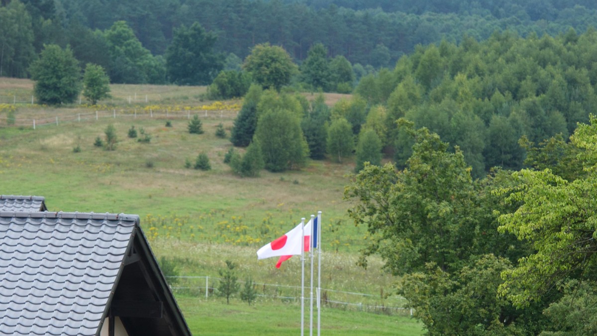 Japońska młodzież wypoczywa w Starej Wsi