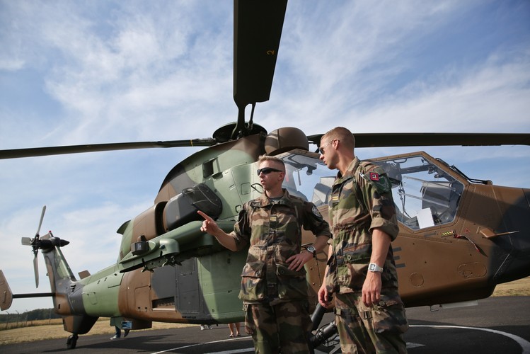 Prezentacja śmigłowca szturmowego Tiger, produkowanego przez Airbus Helicopters, 27 bm. w Warszawie. <br><br>(mr/ukit) PAP/Rafał Guz