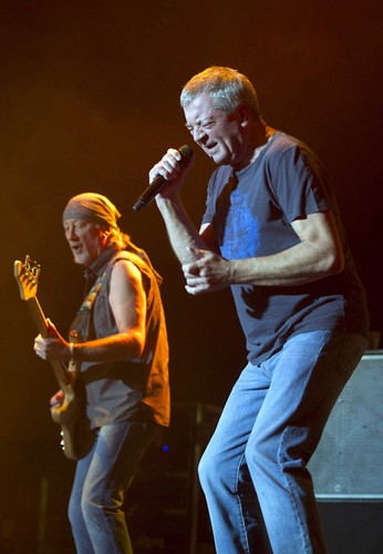 Ian Gillan i Roger Clover podczas koncertu w Amsterdamie
