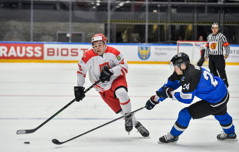 Niezwykle szybki i przebojowy Patryk Wronka (26 l.) to jeden z liderów naszej hokejowej reprezentacji, która w Tychach walczy w mistrzostwach świata dywizji IB o awans na zaplecze elity.