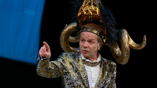 Ripacskodás nincs,  manír-mentes művészet annál inkább - Hogyan lett Pintér Béla és társulata megkerülhetetlen?