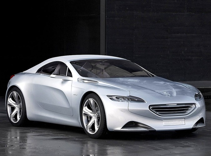 W trybie elektrycznym, auto staje się pojazdem typu ZEV (Zero Emission Vehicle - pojazd o zerowej emisji spalin), podczas gdy średnie spalanie paliwa wynosi zaledwie 4,9 litra/100 km przy emisji CO2 na poziomie 119 g/km. Podczas pracy z wykorzystaniem obu źródeł napędu, SR1 wytwarza potencjalną moc maksymalną 313 KM, a także korzysta z napędu na 4 koła