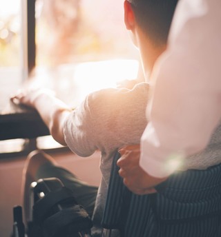 Potrzebne większe wsparcie na likwidację barier utrudniających dostęp do urzędów