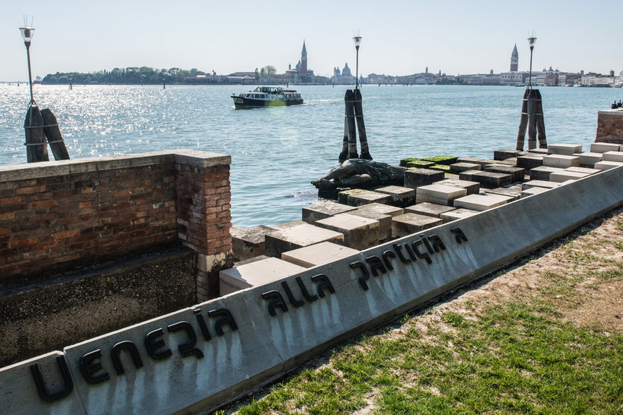 Pomnik Partyzantki w Wenecji — Monumento alla Partigiana Veneta