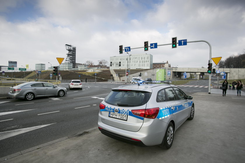 Katowice. Policyjne patrole z powdu szczytu klimatycznego