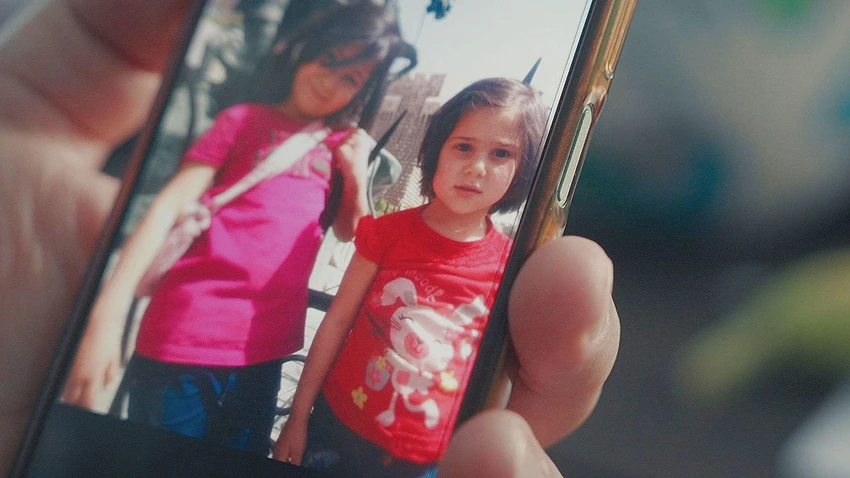 Lejla i Lejan su bile primljene u SOS Siriju kad su imale četiri i osam godina | Foto: Ghbeis family / BBC