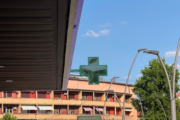 (FOTO) U OVOM GRADU SRBIJE IZMERENO ČAK 50 STEPENI! Ulice potpuno prazne, nema žive duše: "Ne može da se diše!"