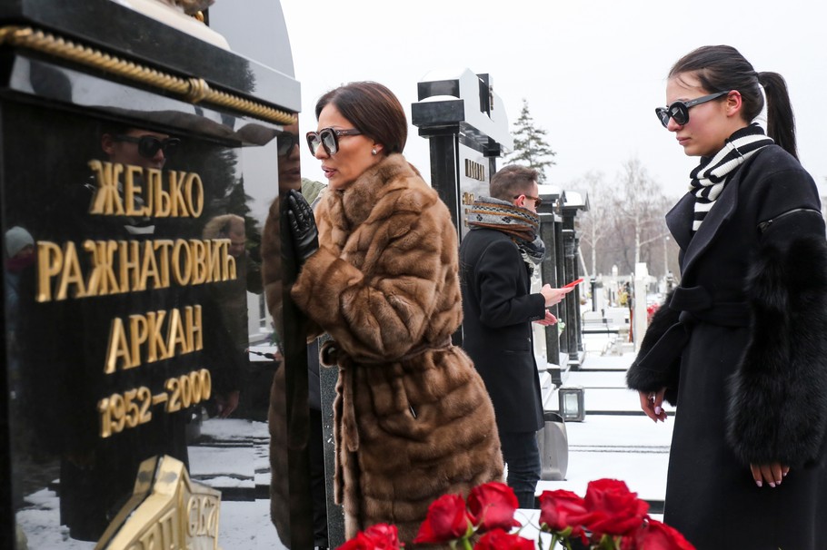 Ceca i Anastasija na godišnjem pomenu Željku Ražnatoviću Arkanu