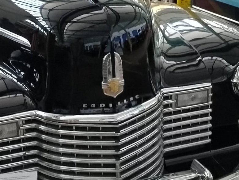 Cadillac z 1941 roku, III generacja, poj. 5,7 litra