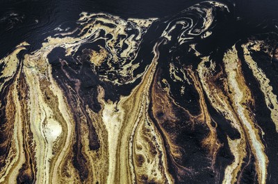 U wybrzeży Kalifornii dryfuje długa na 10 km plama ropy