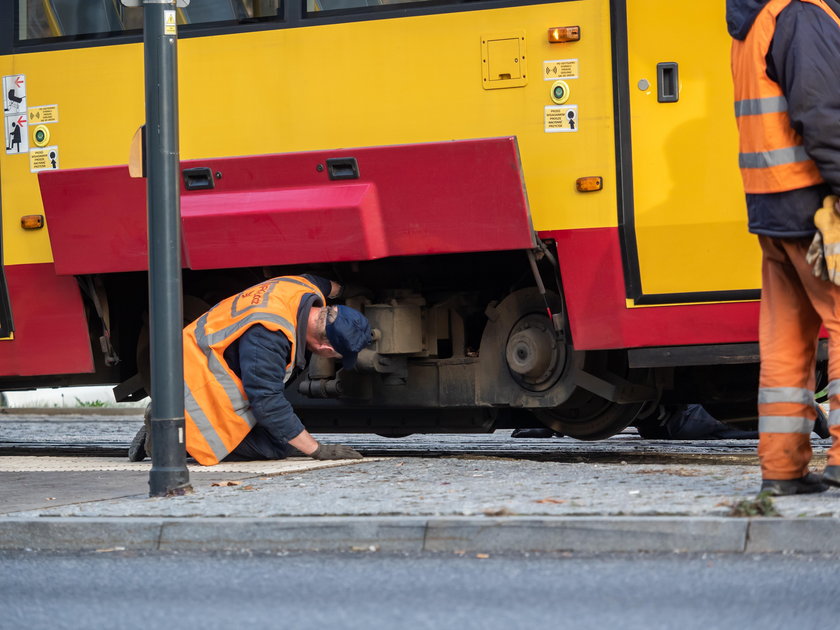 Wykolejenie tramwaju przy al. Piłsudskiego 