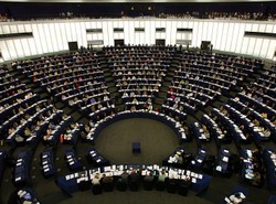 Europosłowie łasi na kasę. I to bardzo