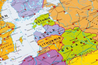 'Zielone ludziki' w Estonii? Kraj zamyka przejście graniczne z Rosją