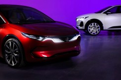 Izera skończy jak Arrinera? 'Tylko Tesla nawiązała równorzędną walkę z wielkimi koncernami'