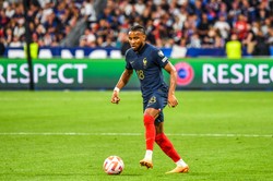 Christopher Nkunku już po operacji kolana. Szybko w Chelsea nie zagra