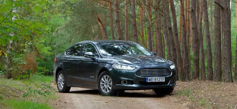 Ford Mondeo Hybrid - ciemna strona oszczędzania | TEST