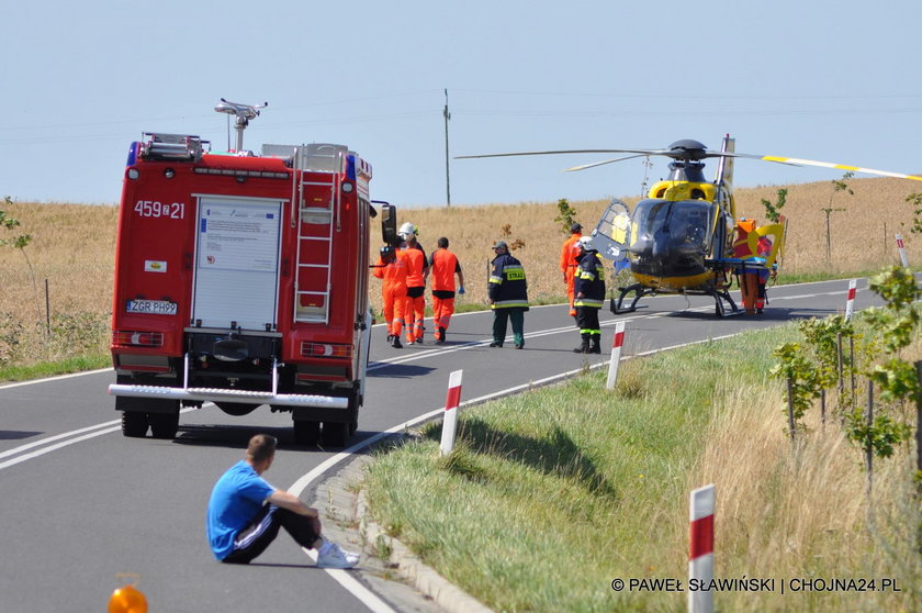 Helikopter zabrał zabrał ranną dziewczynkę z wypadku