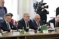 Prokurator wszedł obcemu mężczyźnie do łazienki, pijany sędzia wybił sobie zęby. "PiS by to wykorzystał"