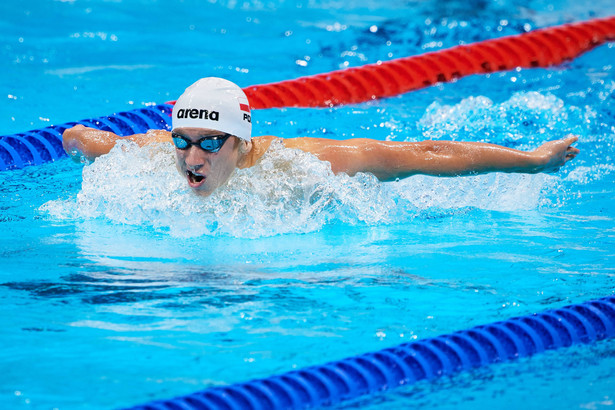 Krzysztof Chmielewski w finale na 200 m stylem motylkowym na IO w Tokio