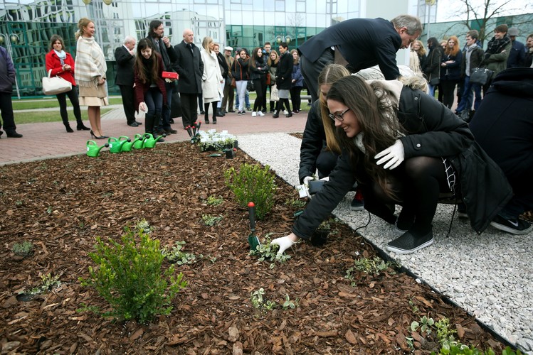 'Ogród Pompego' otwarto na terenie Warszawskiego Uniwersytetu Medycznego