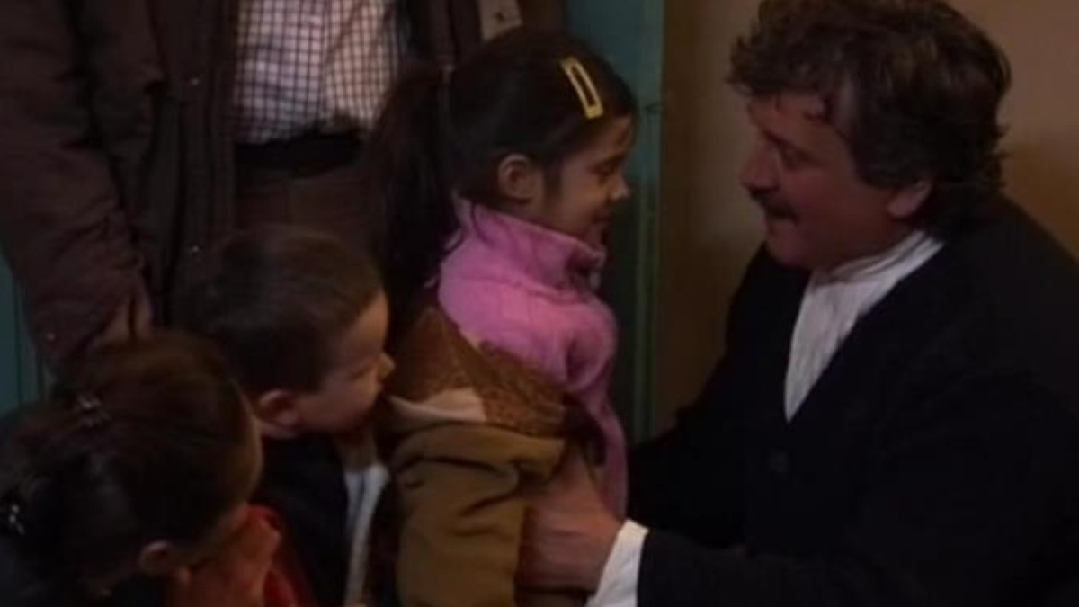 Mala Milica u seriji "Selo gori, a baba se češlja"