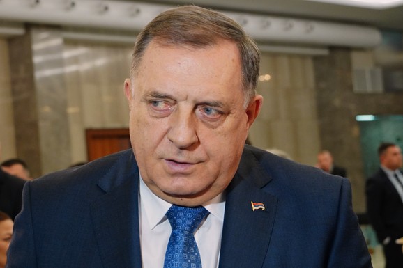 DODIK U AMERICI 1. MAJA Ide u posetu Crkvi Svetog Save u Milvokiju