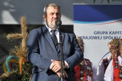 Ardanowski: Są ideologie mówiące, że mleko jest efektem gwałtu na krowach