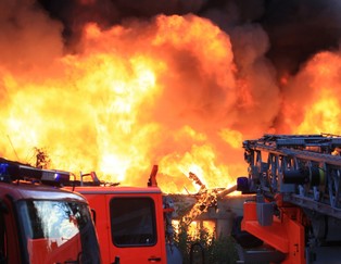 Największe od ponad 30 lat upały w Grecji. Strażacy walczą z pożarami