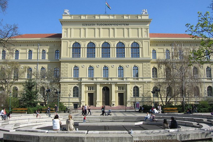A szegedi Tudományegyetem fogja segíti a vajdasági zentai kórházat