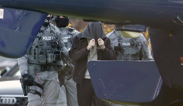 Arhiva (nemačka policija hapsi osumnjičenog pripadnika ekstremno desničarske terorističke organizacije u Karlsruhu 5. novembra 2024)