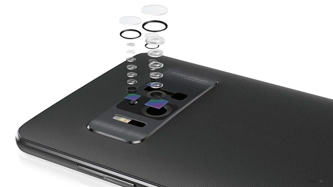 ASUS ZenFone AR ma konkretny aparat fotograficzny z 3-krotnym zoomem optycznym