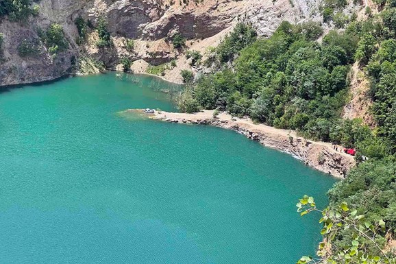Jezero smaragdne boje na samo sat vremena vožnje od Beograda: Tu su snimljena 2 kultna filma, a dolazio je i ZDRAVKO ČOLIĆ