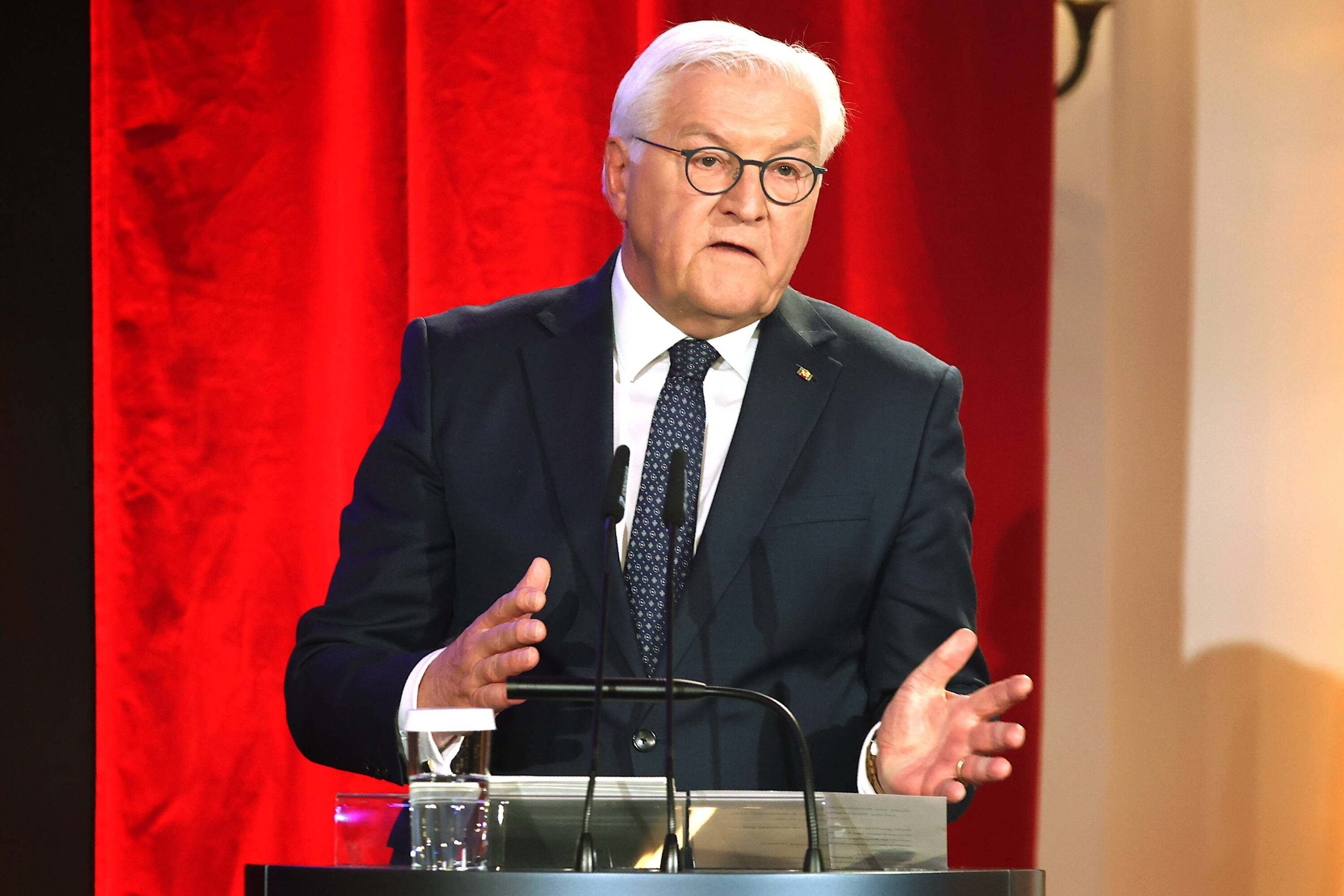 Steinmeier ostrzega: demokracja w Niemczech pod atakiem Rosji i skrajnej prawicy